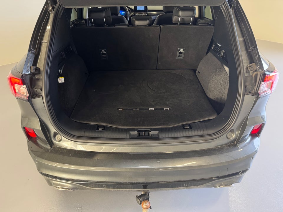 Ford Kuga 2,5 PHEV Vignale CVT 5d