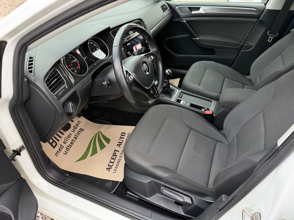 VW Golf VII 1,6 TDi 115 Comfortline Variant 5d