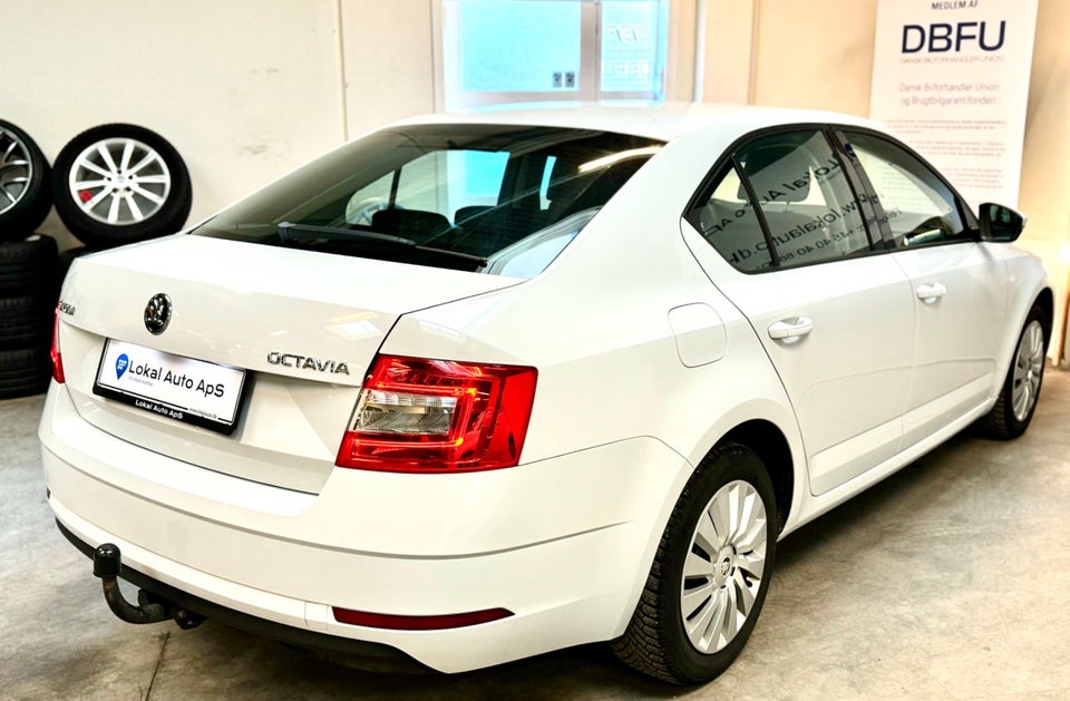 Skoda Octavia 1,6 TDi 115 Ambition DSG 5d