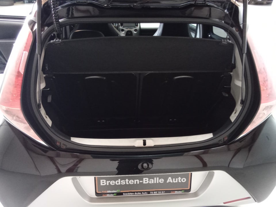 Toyota Aygo 1,0 VVT-i x-black 5d