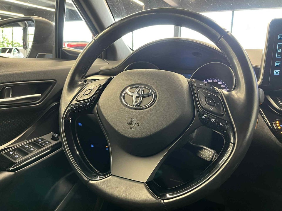 Toyota C-HR 1,8 Hybrid C-HIC CVT 5d