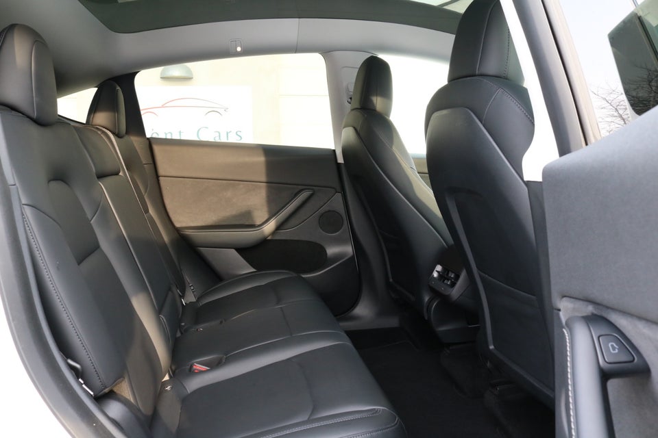 Tesla Model Y Long Range AWD 5d