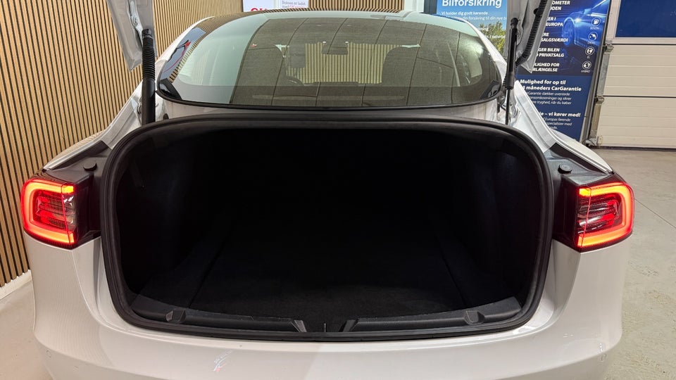 Tesla Model 3 Long Range AWD 4d