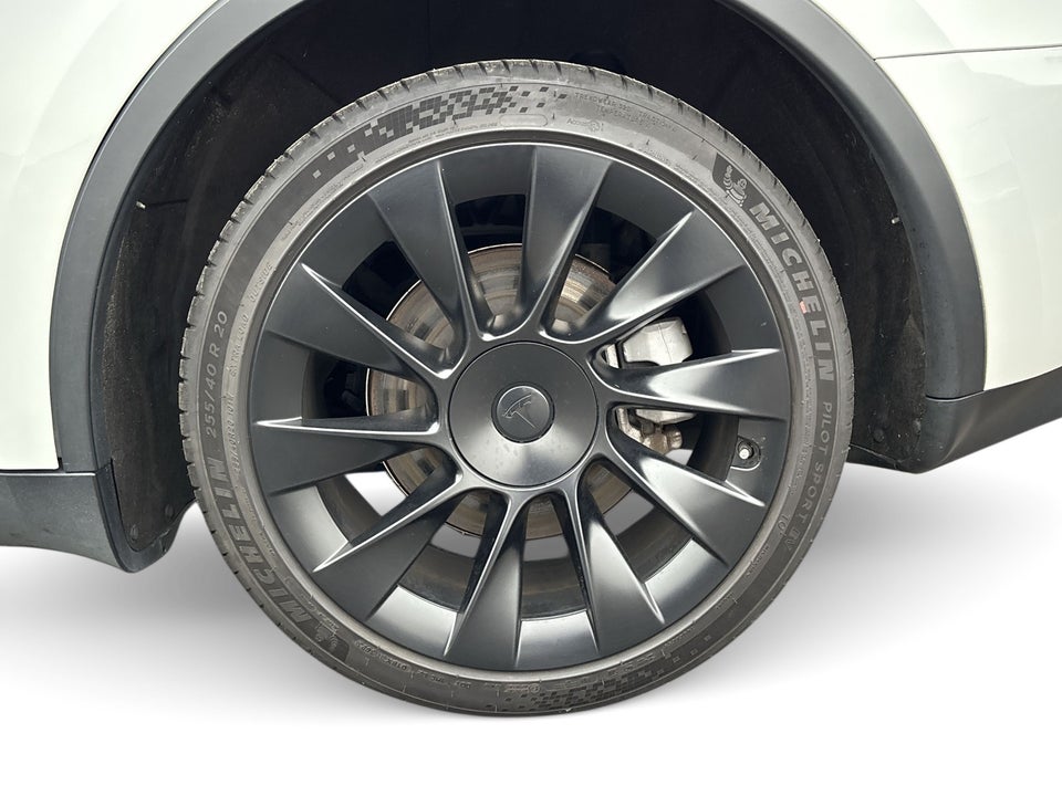 Tesla Model Y Long Range AWD 5d