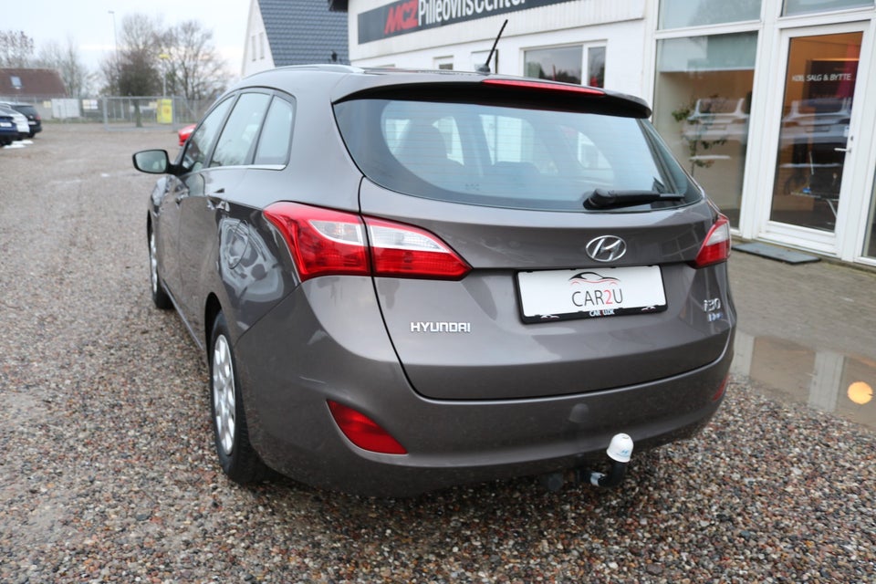 Hyundai i30 1,6 CRDi 110 Style CW Eco 5d