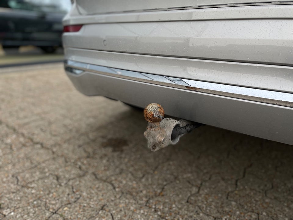 Volvo XC60 2,0 T8 ReCharge Inscription aut. AWD 5d