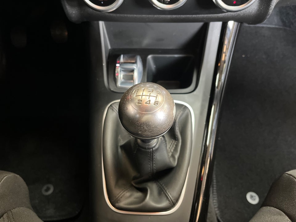 Alfa Romeo Giulietta 1,4 Turbo 120 Distinctive 5d