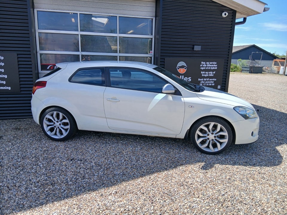 Kia Ceed 1,6 CRDi Sport 5d