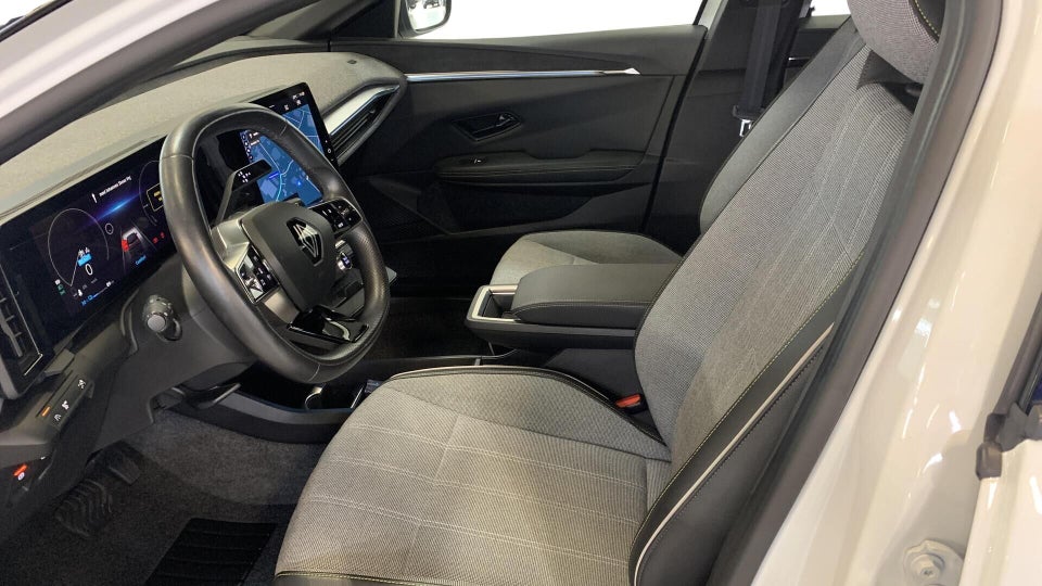 Renault Megane E-Tech 60 Techno 5d