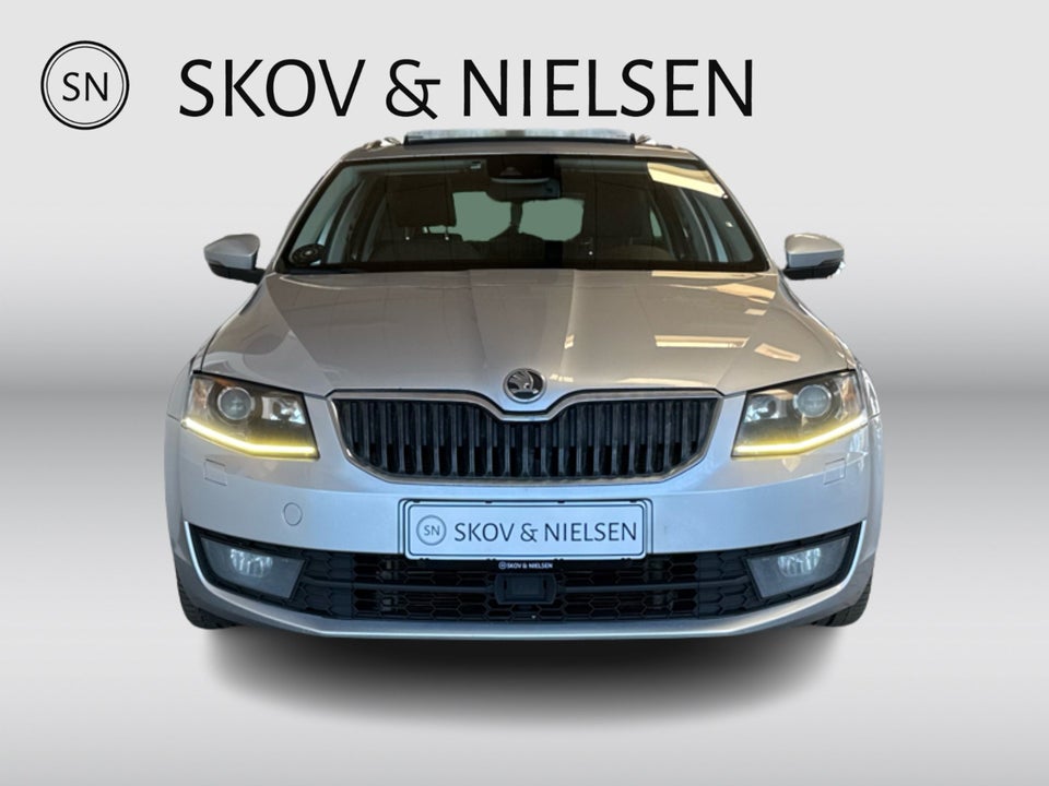 Skoda Octavia 1,6 TDi 110 Style Combi DSG 5d