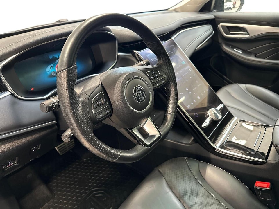 MG Marvel R Luxury 5d