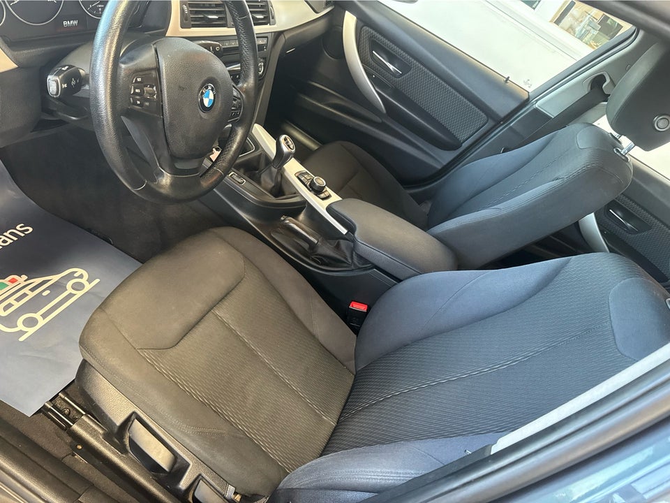 BMW 320d 2,0 Touring 5d