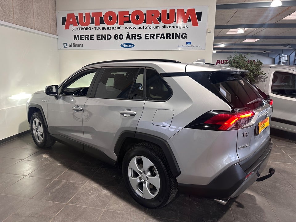 Toyota RAV4 2,5 Hybrid H3 Comfort MDS Van 5d