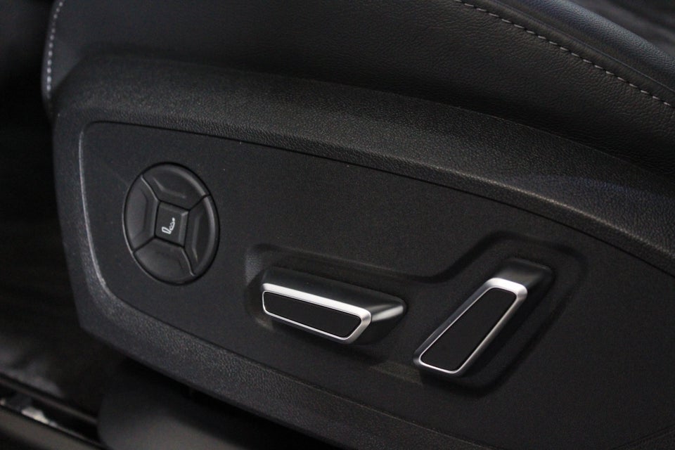 Audi Q6 e-tron S-line performance 5d