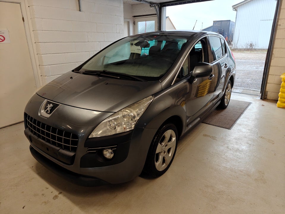 Peugeot 3008 1,6 HDi 112 Active 5d