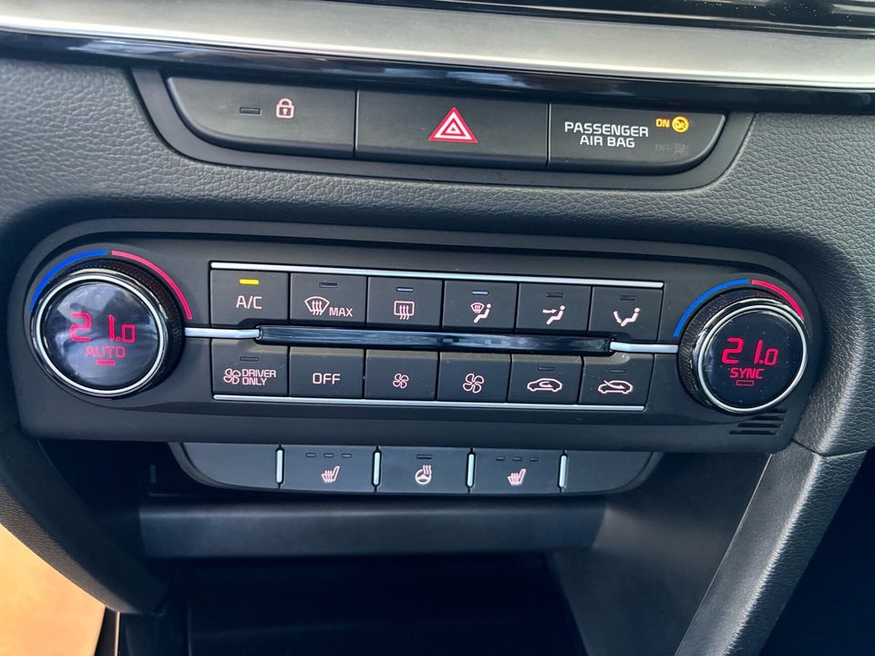 Kia Ceed 1,6 PHEV Prestige SW DCT 5d