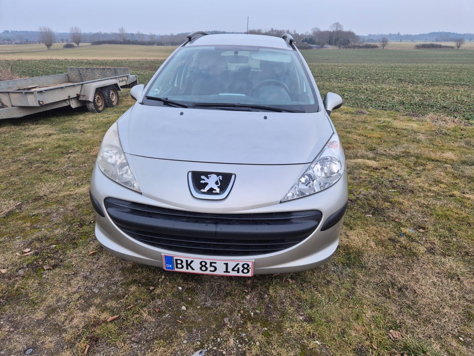 Peugeot 207 1,6 HDi 90 5d
