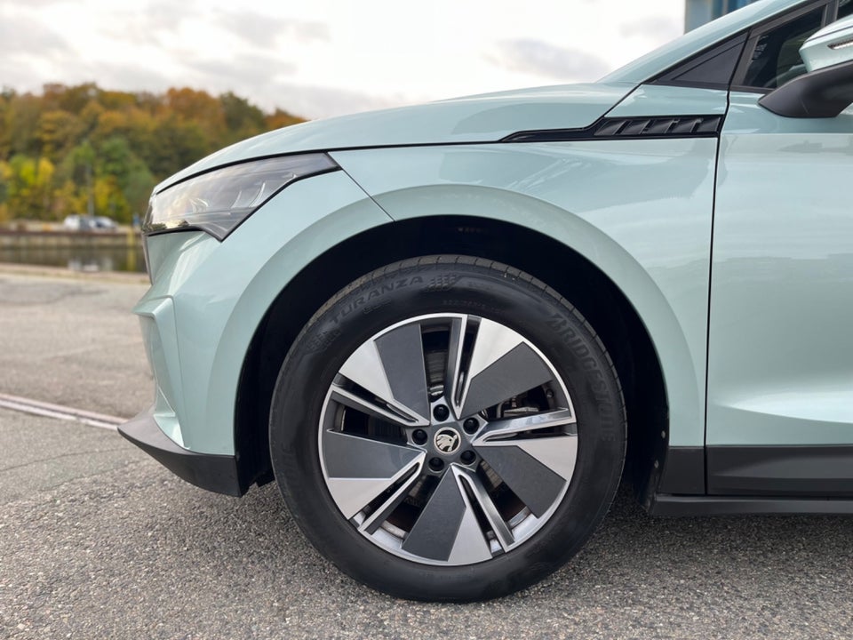 Skoda Enyaq 60 iV Plus 5d