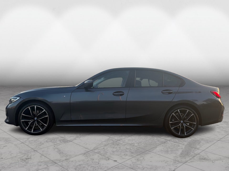 BMW 320i 2,0 Connected aut. 4d