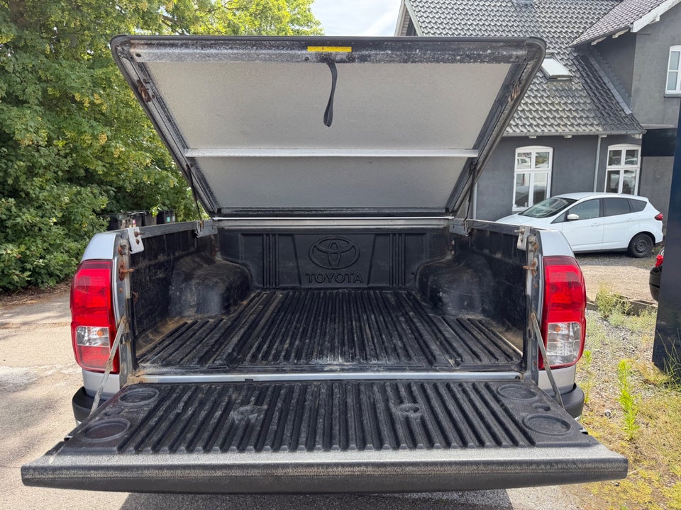 Toyota HiLux 2,4 D-4D 150 T4 Db.Kab aut. 4x4 4d