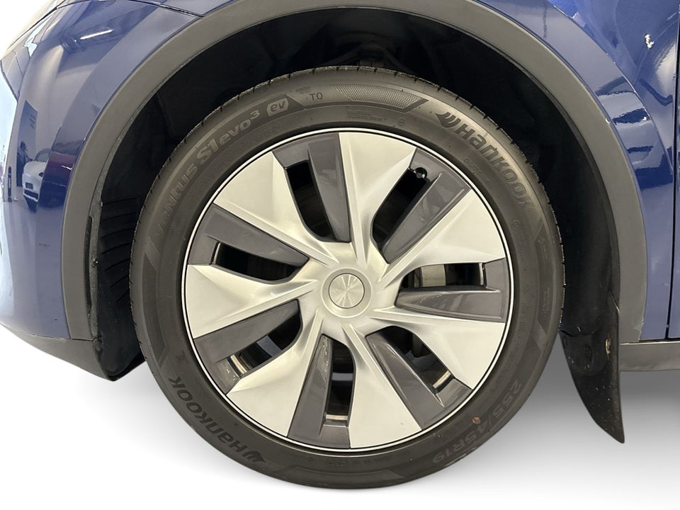 Tesla Model Y RWD 5d