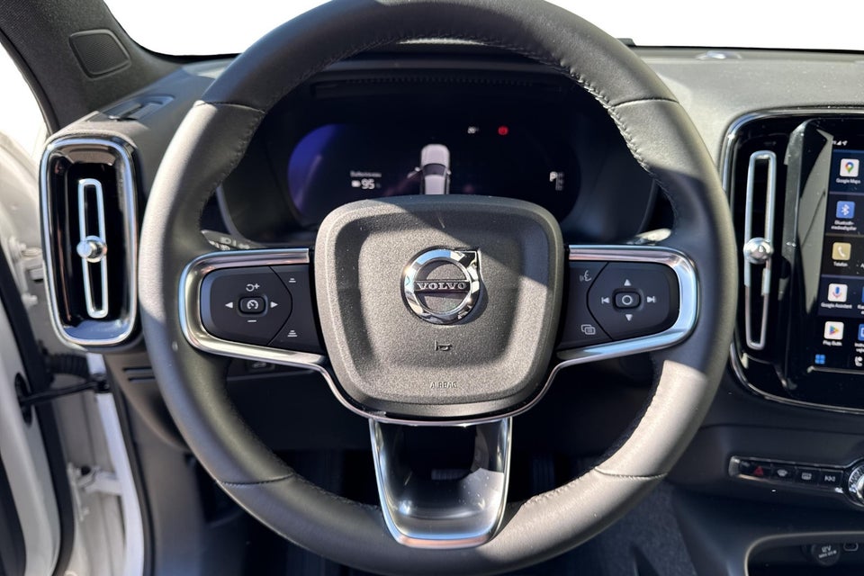 Volvo XC40 ReCharge Twin Plus 5d