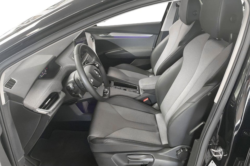 Skoda Enyaq 50 iV Loft 5d