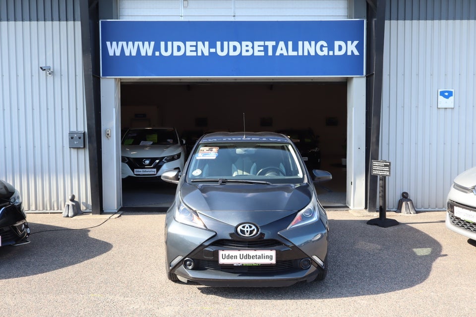 Toyota Aygo 1,0 VVT-i x-clusiv 5d