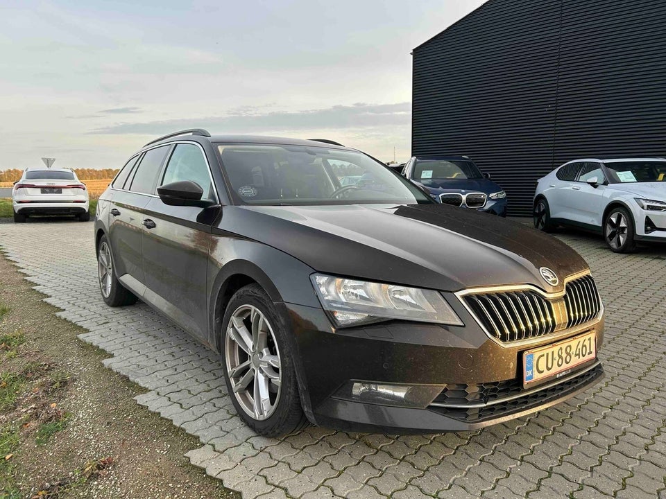 Skoda Superb 2,0 TDi 150 Ambition Combi DSG 5d