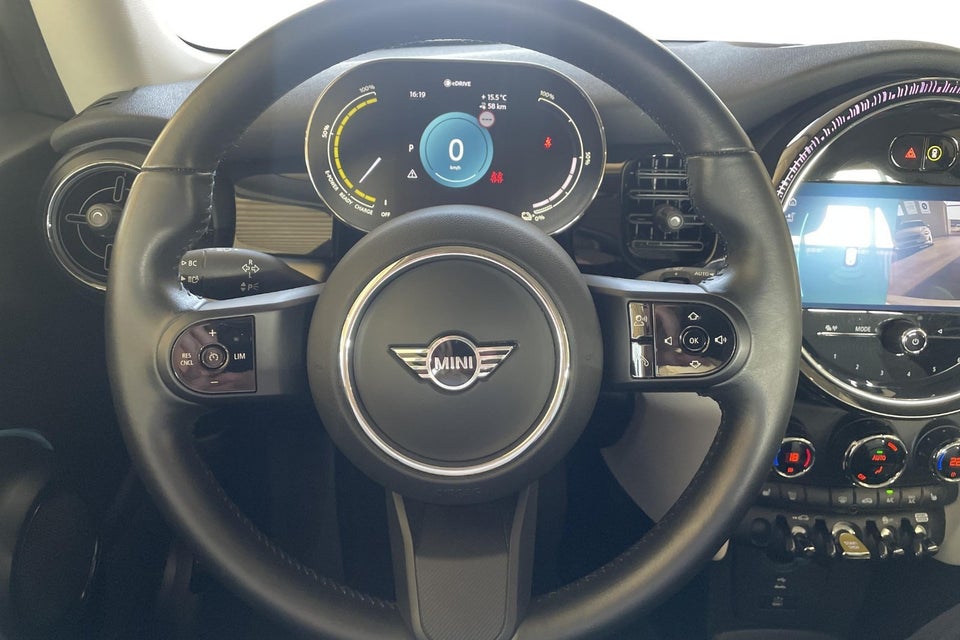 MINI Cooper SE Classic Trim 3d