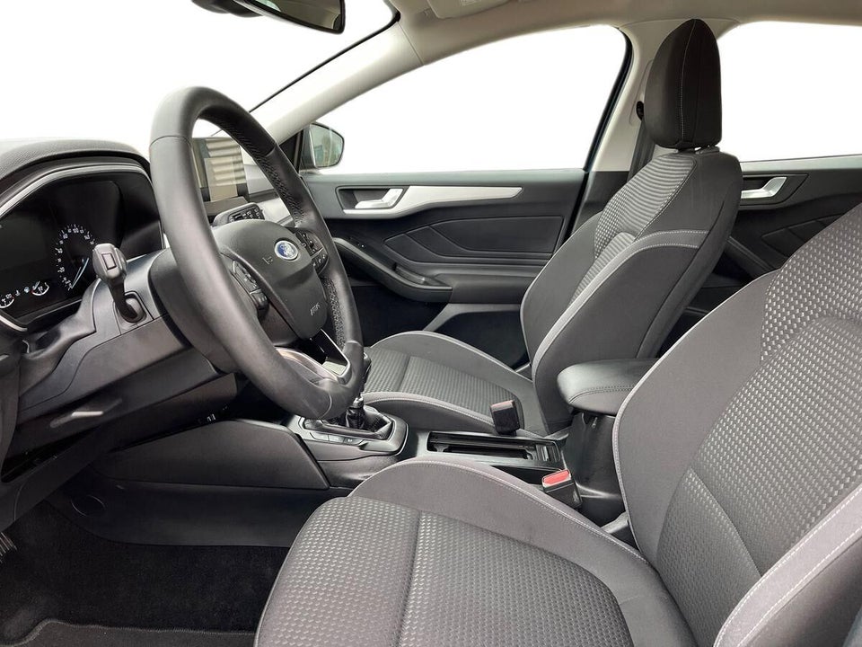 Ford Focus 1,0 EcoBoost mHEV Connected stc. 5d