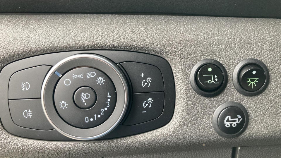 Ford E-Transit 425 L3 Chassis 68 Trend H1 RWD