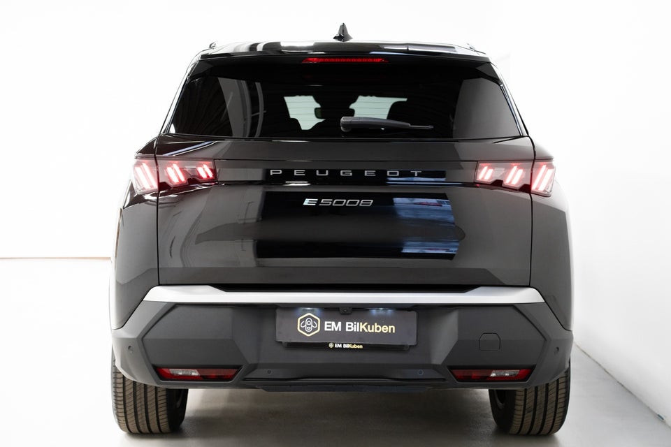 Peugeot e-5008 77 Allure 7prs 5d