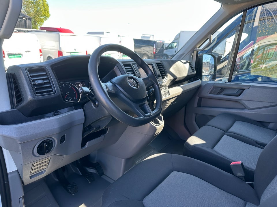 VW Crafter 30 2,0 TDi 140 Kassevogn L3H2