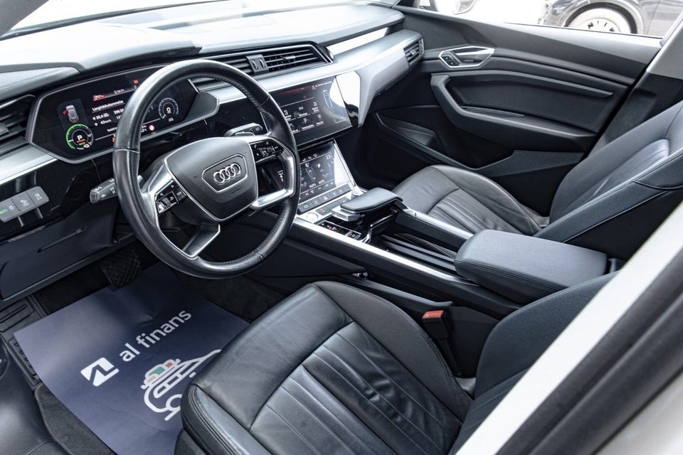 Audi e-tron 55 quattro 5d