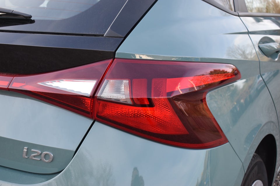 Hyundai i20 1,0 T-GDi Essential DCT 5d