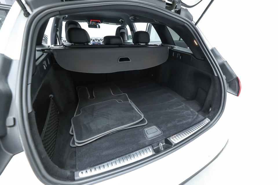 Mercedes C220 d 2,0 AMG Line stc. aut. 5d