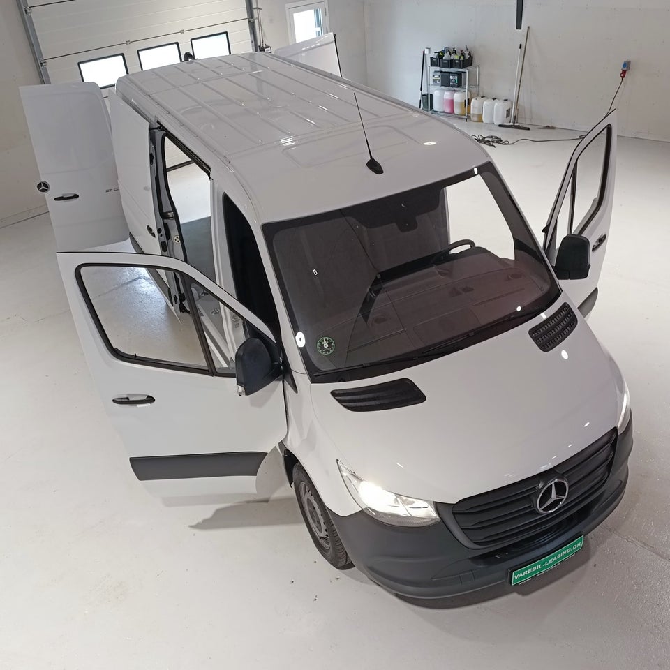 Mercedes Sprinter 211 2,0 CDi A2 Kassevogn aut. FWD