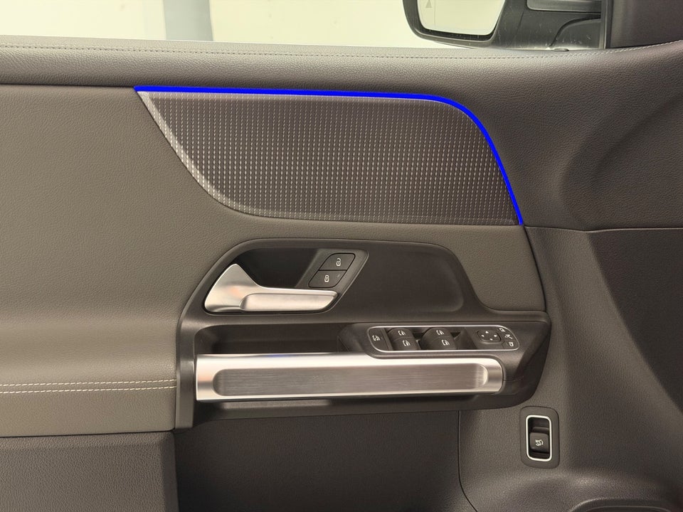 Mercedes EQB300 Progressive 4Matic 5d