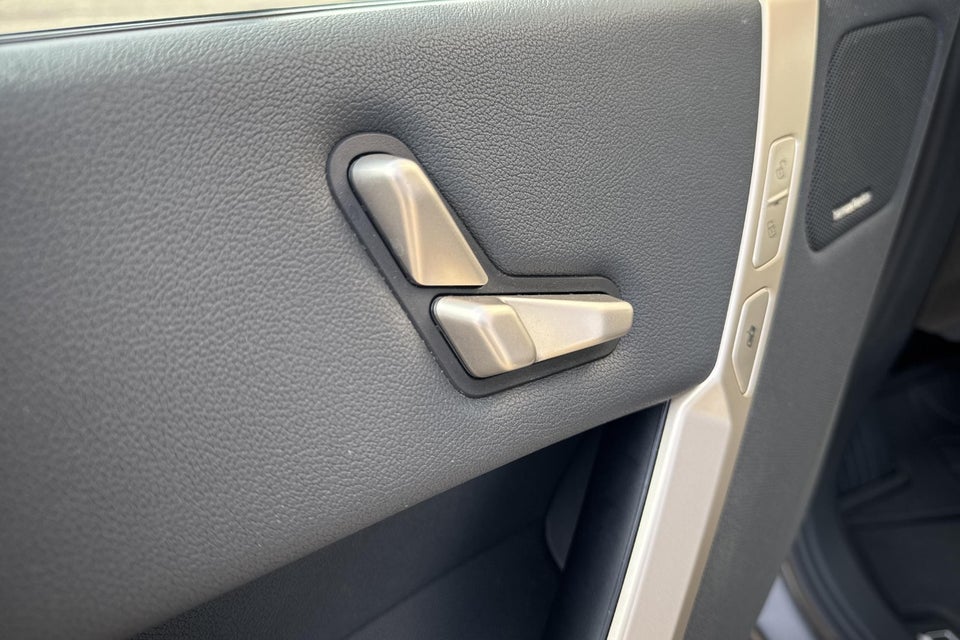 BMW iX xDrive40 Supercharged 5d