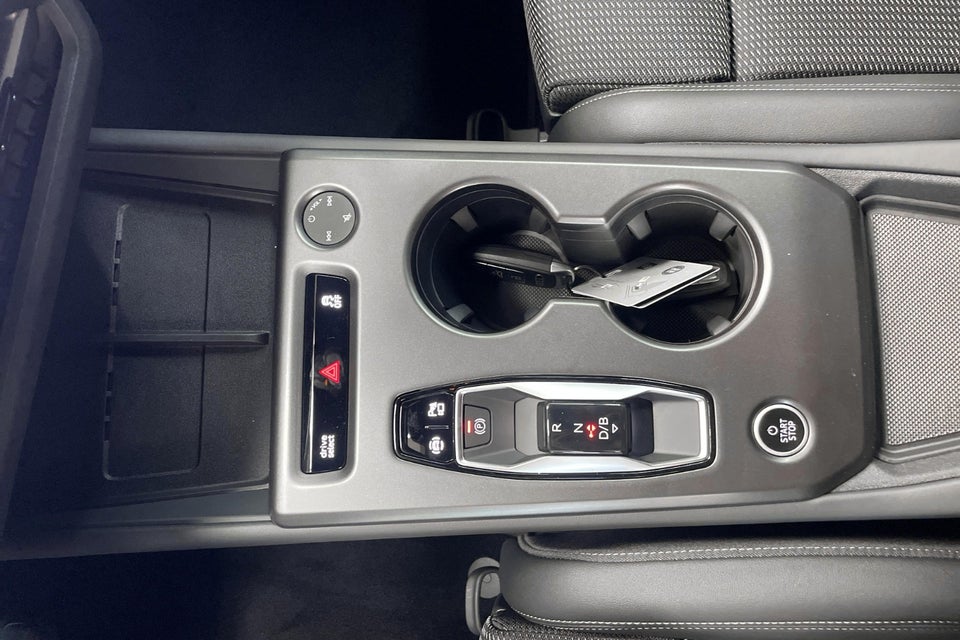 Audi Q4 e-tron performance 5d