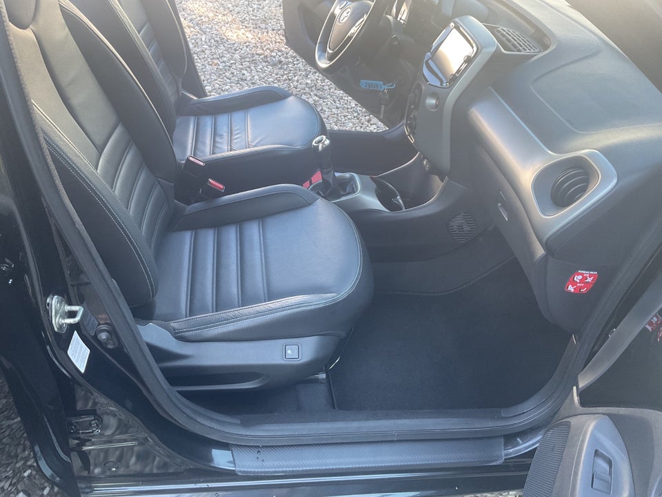 Toyota Aygo 1,0 VVT-i x-black II 5d
