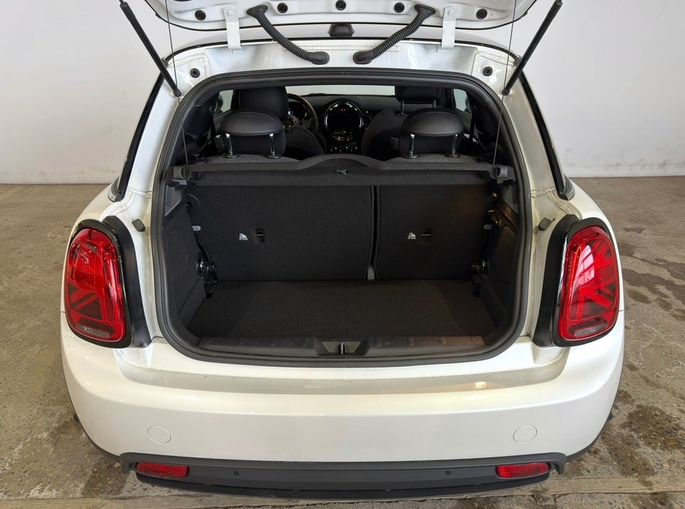 MINI Cooper SE Classic Trim 3d