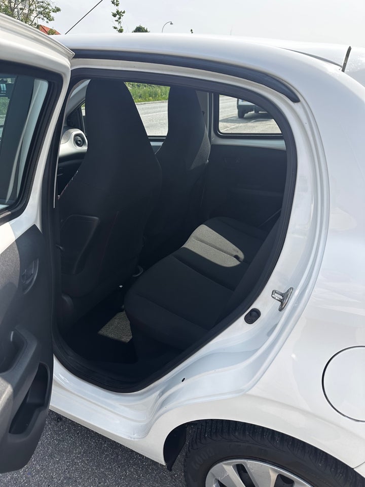 Citroën C1 1,2 PureTech Feel 5d