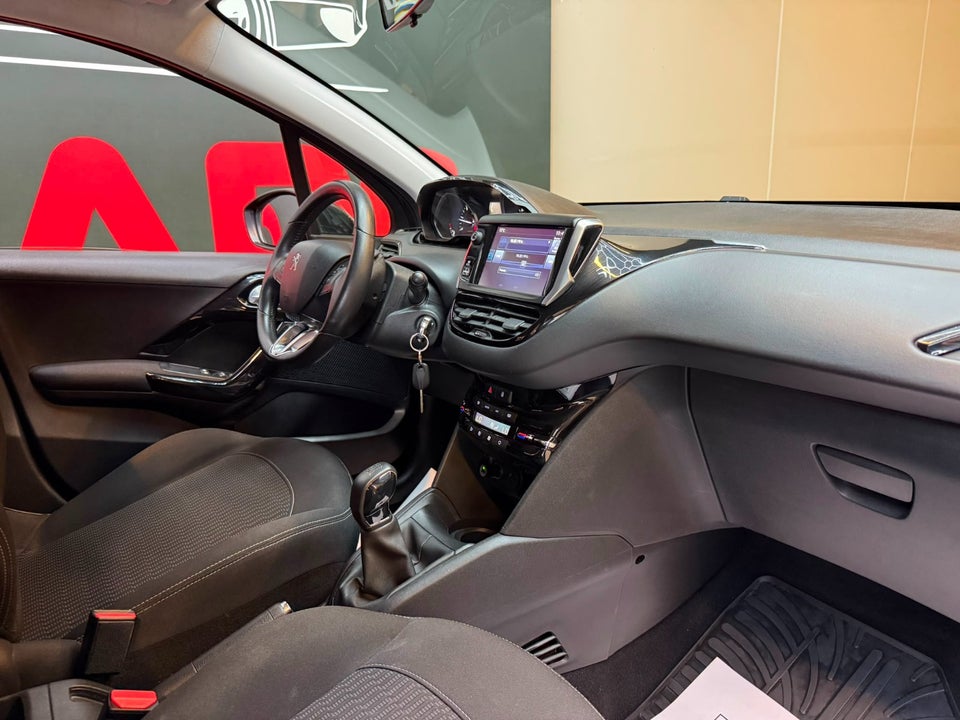 Peugeot 208 1,6 BlueHDi 100 Active 5d