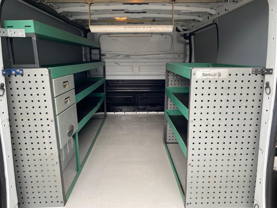 Renault Trafic T29 2,0 dCi 145 L1H1