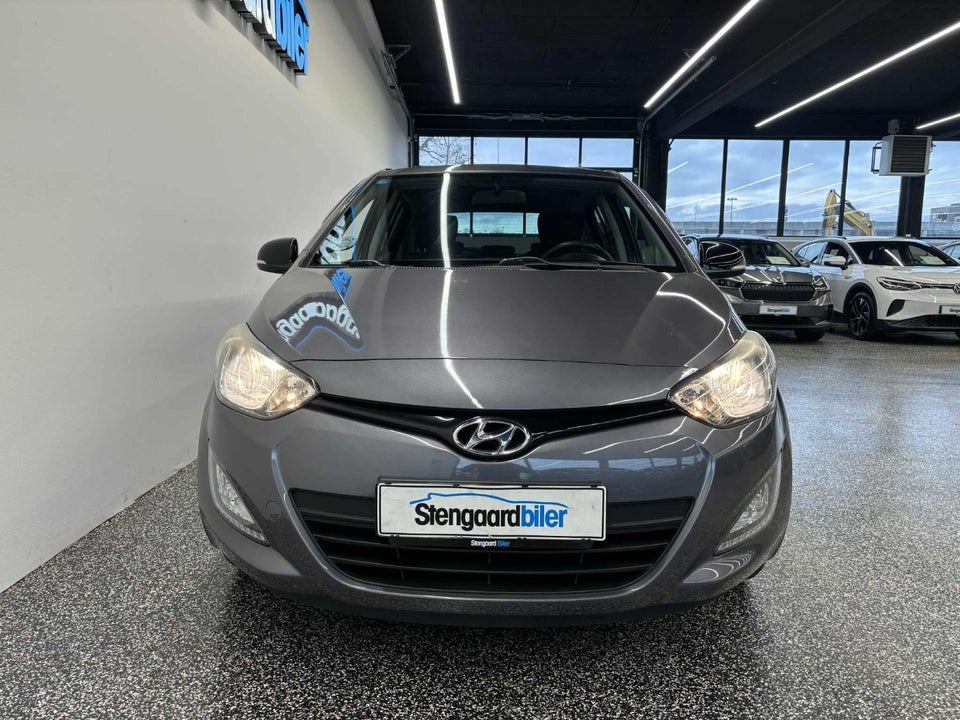 Hyundai i20 1,25 Classic XTR 5d