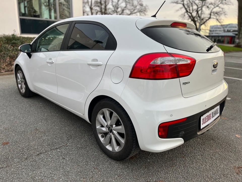 Kia Rio 1,2 CVVT Premium 5d