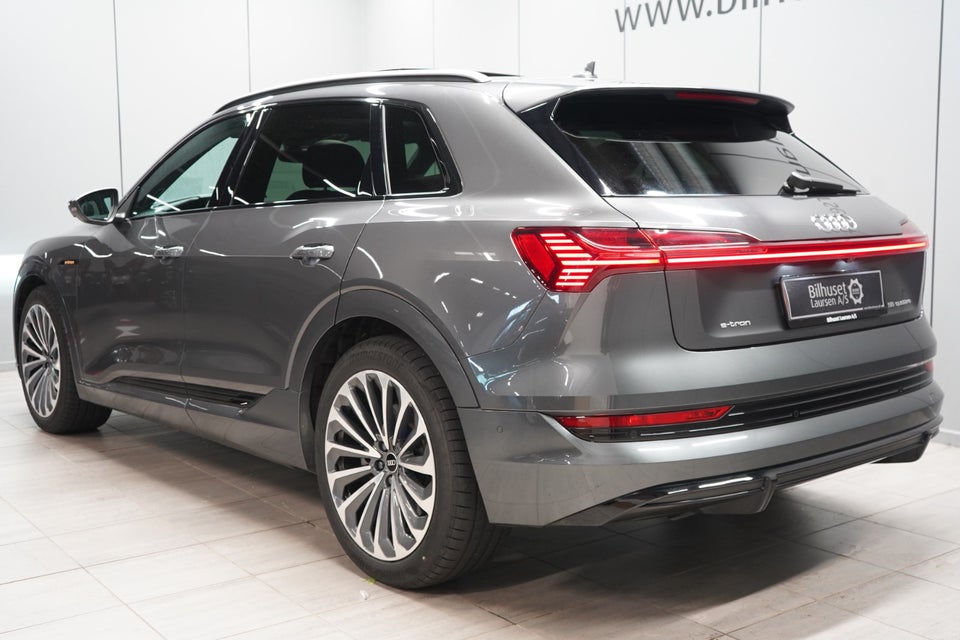 Audi e-tron 55 S-line quattro 5d