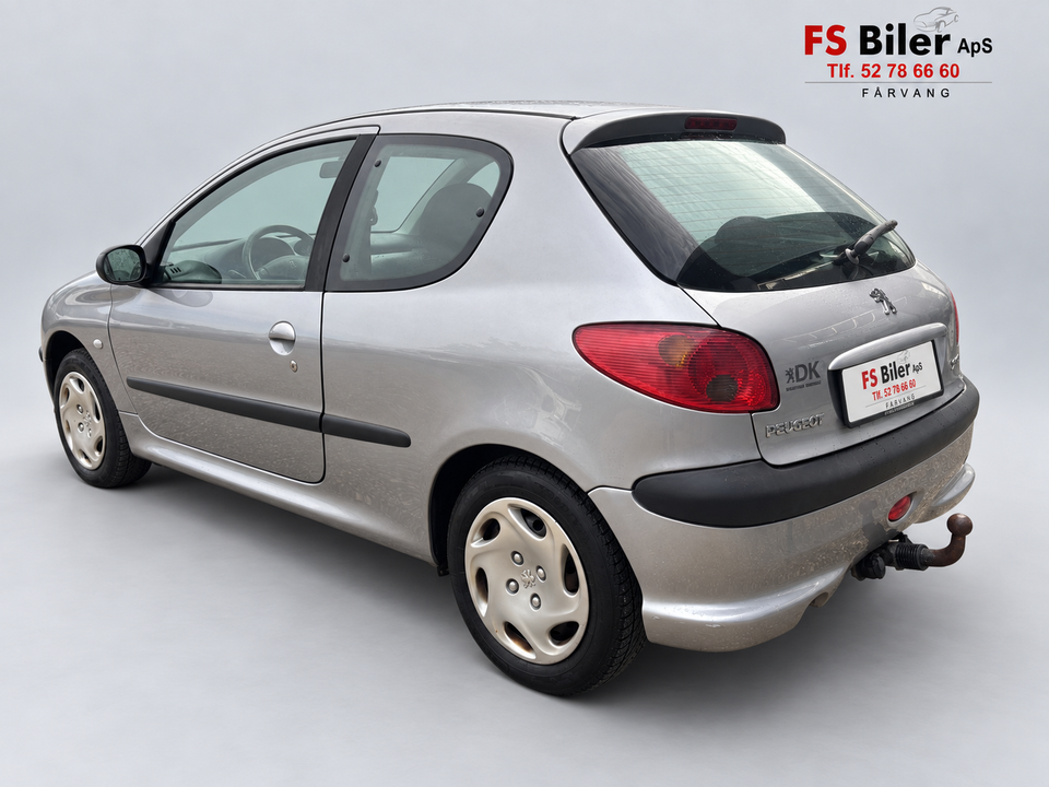 Peugeot 206 1,4 XR 5d